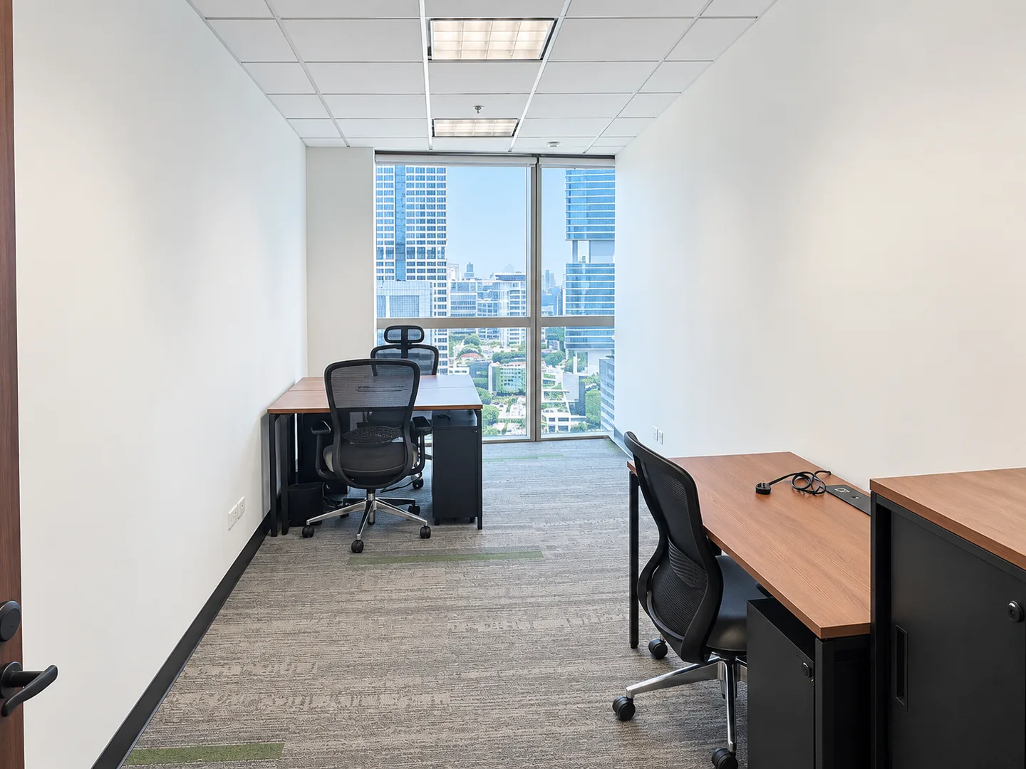 Centennial Tower Level 21 Room 08 interior, a five-workstation window office