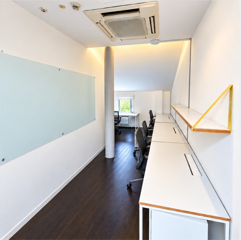 Room 11, 1 Keong Saik Road