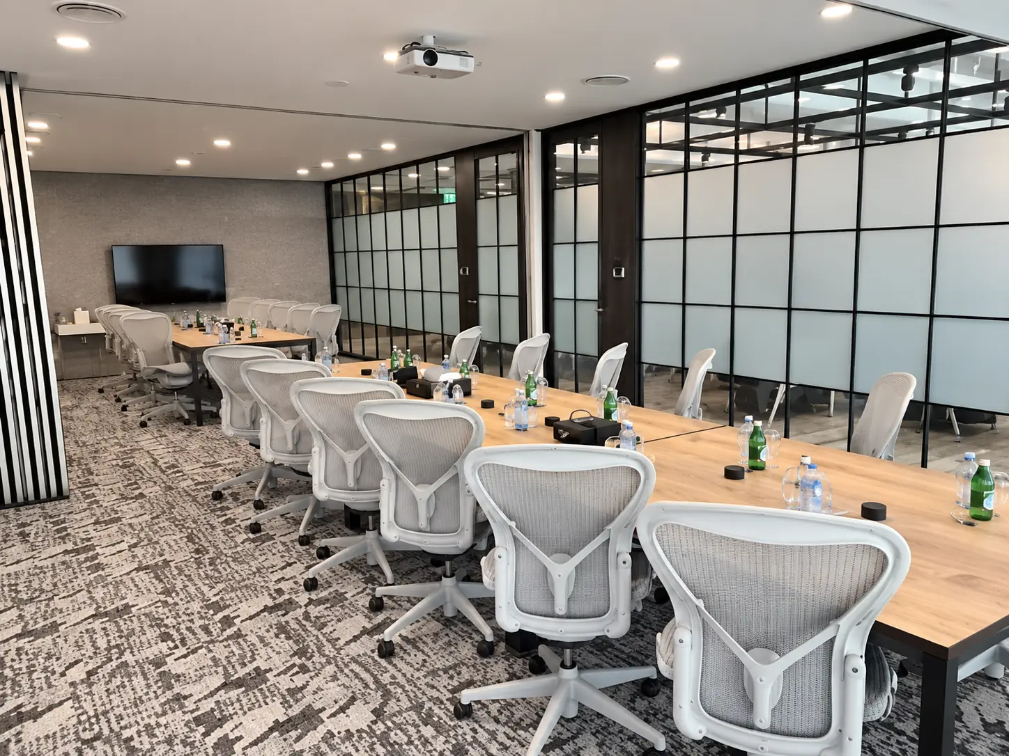 Shared work tables, at Ocean Financial Centre