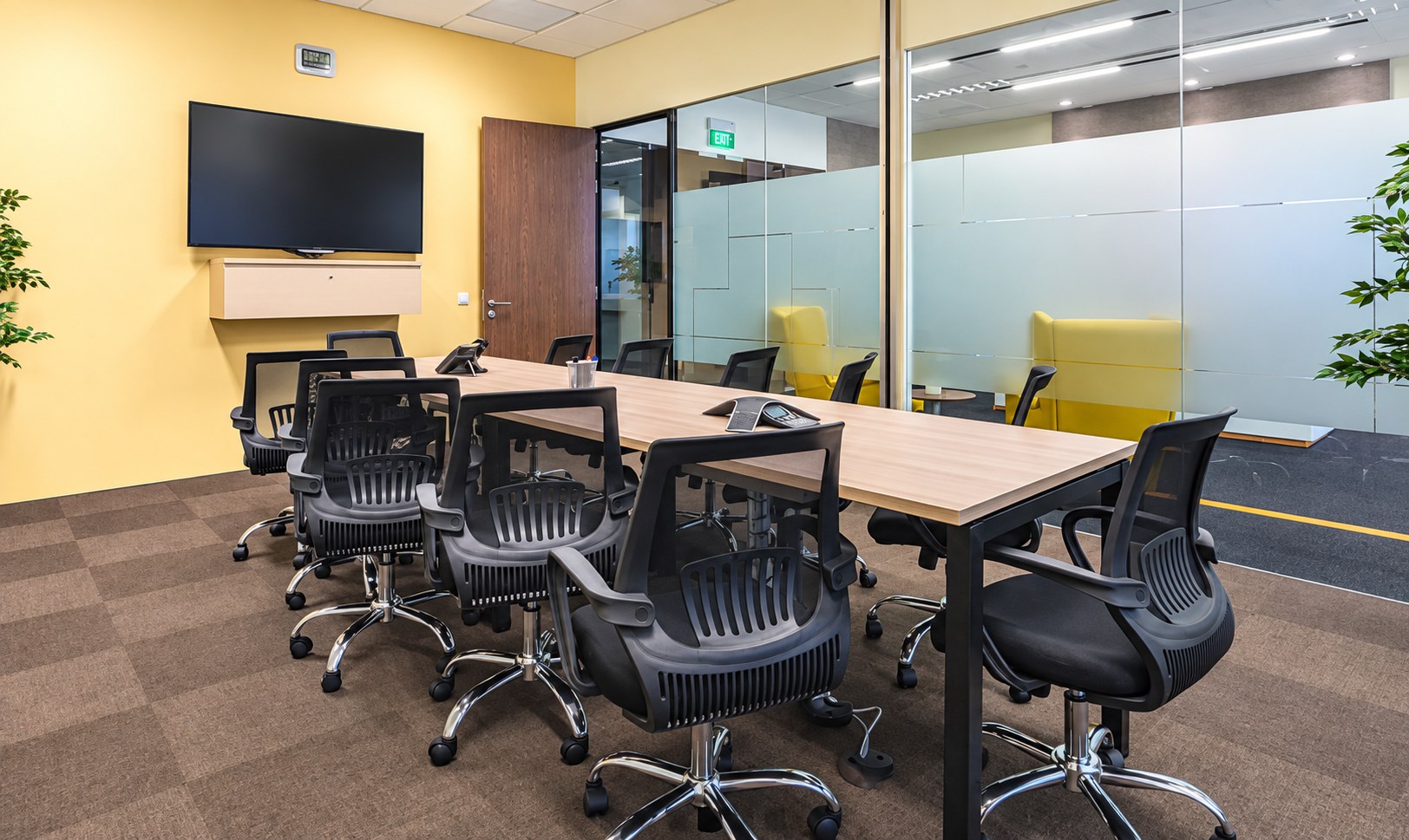 Larger meeting room, 12 pax, at Tokio Marine Centre